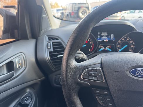 Used 2018 Ford Escape S image 22