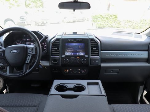 Used 2021 Ford F550 XLT image 32