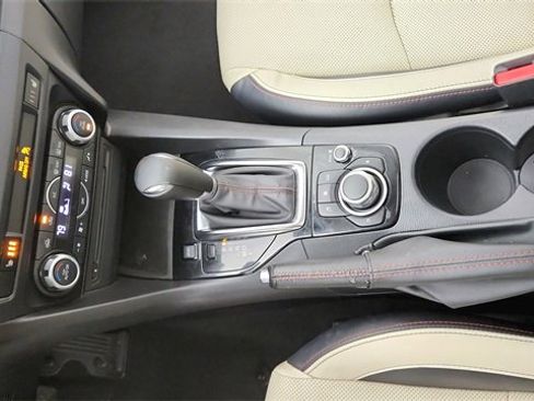 Used 2015 MAZDA MAZDA3 s Grand Touring image 21