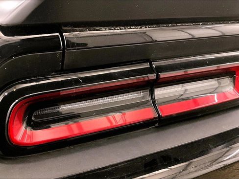 Used 2022 Dodge Challenger R/T Scat Pack w/ Dynamics Package image 28