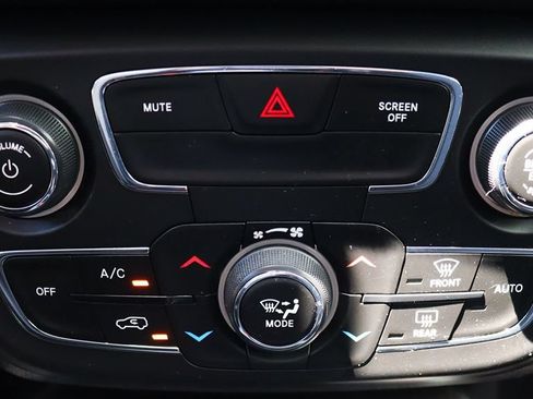 Used 2020 Jeep Compass Latitude FWD image 45