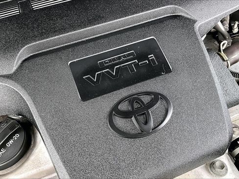 Used 2018 Toyota RAV4 LE w/ All Weather Liner Package FWD image 30