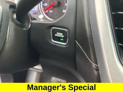 Used 2023 GMC Acadia SLE w/ Driver Convenience Package FWD image 19