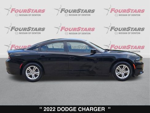 Used 2022 Dodge Charger SXT RWD image 3