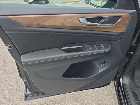 New 2026 Volkswagen Atlas SE image 16