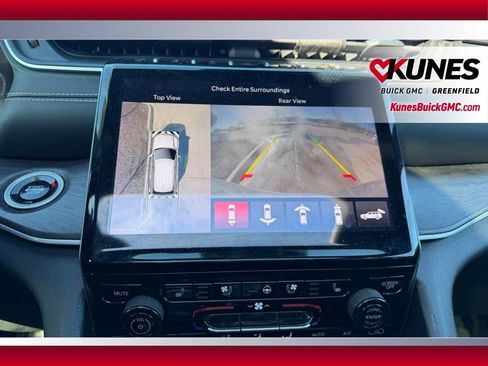 Used 2024 Jeep Grand Cherokee L Limited w/ Luxury Tech Group II AWD/4WD image 35