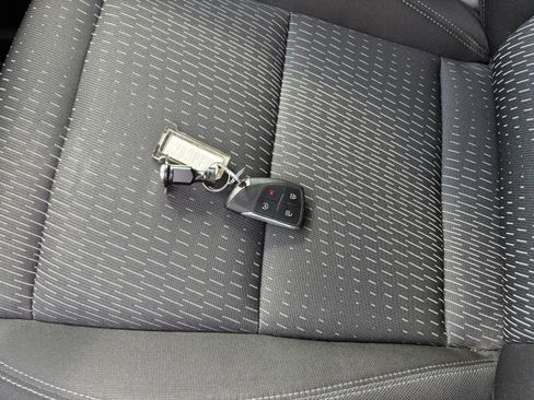 Used 2025 Chevrolet Equinox LT image 20