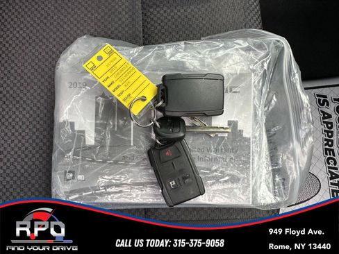 Used 2019 Chevrolet Silverado 1500 LT AWD/4WD image 31