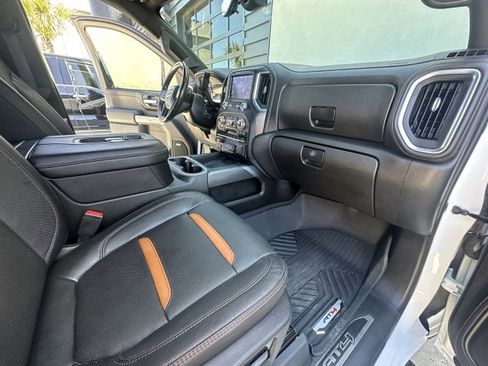Used 2020 GMC Sierra 2500 AT4 w/ AT4 Premium Package image 18
