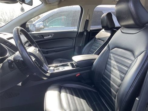 Used 2020 Ford Edge SEL w/ Cold Weather Package image 7