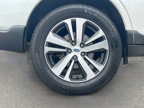 Used 2018 Subaru Outback 2.5i Limited AWD/4WD image 31