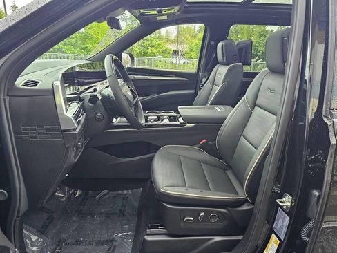 Certified 2026 Cadillac Escalade ESV Sport w/ LPO, Floor Liner Package AWD/4WD image 23