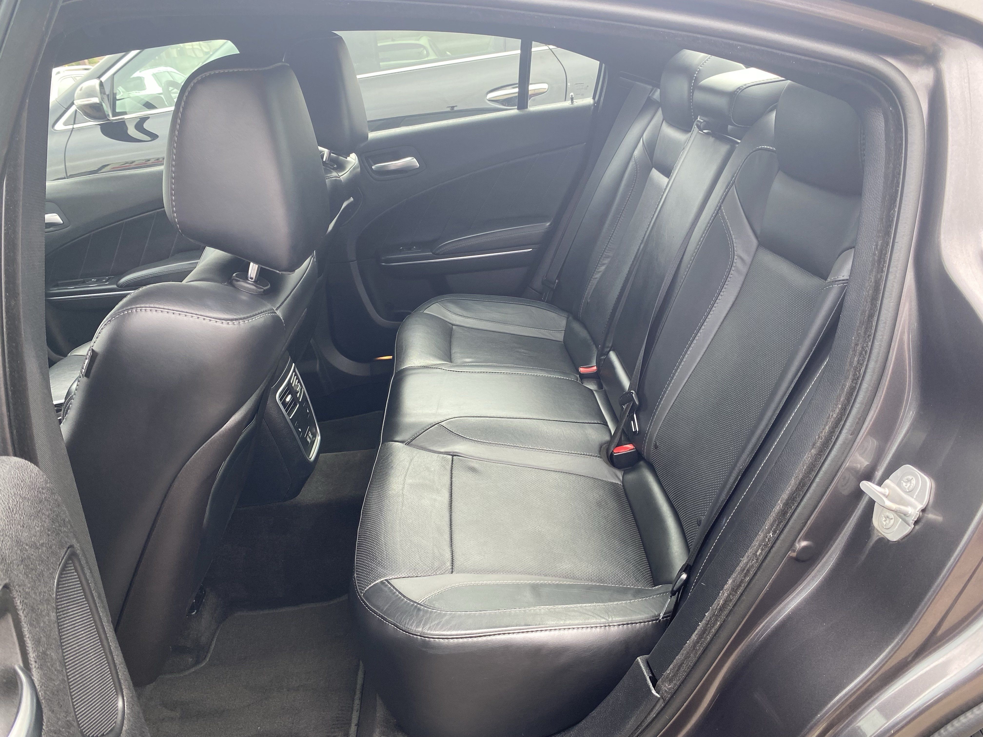 Used 2015 Dodge Charger SXT w/ AWD Plus Group image 5