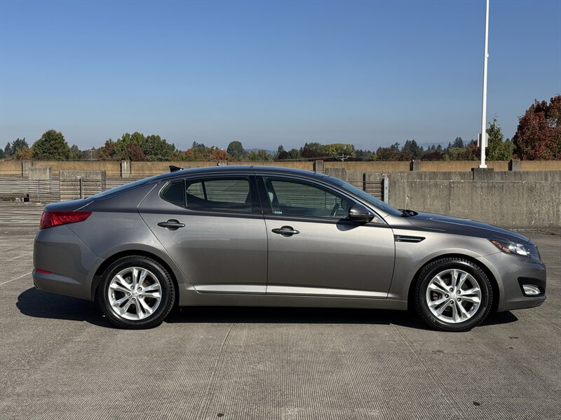 Used 2013 Kia Optima EX w/ Premium Pkg FWD image 6