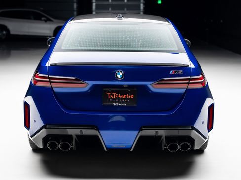 Used 2025 BMW M5 w/ Carbon Package image 27