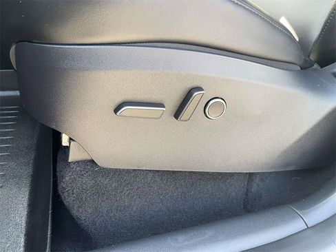 Used 2024 Tesla Model Y Performance image 19