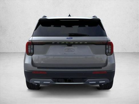 New 2026 Ford Explorer Active w/ Active Comfort Package RWD image 5