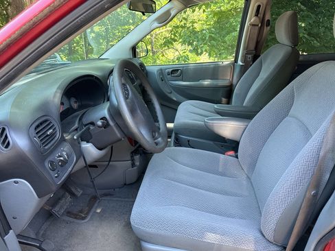 Used 2007 Chrysler Town & Country LX w/ Popular Equipment Group II FWD image 10