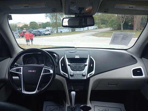 Used 2011 GMC Terrain SLT image 10