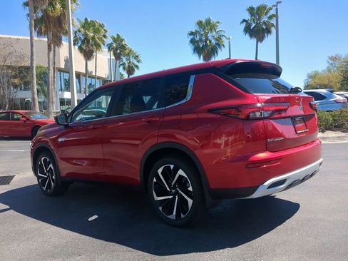 Used 2024 Mitsubishi Outlander SE image 7