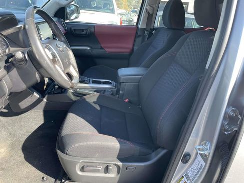 Used 2022 Toyota Tacoma SR5 image 28