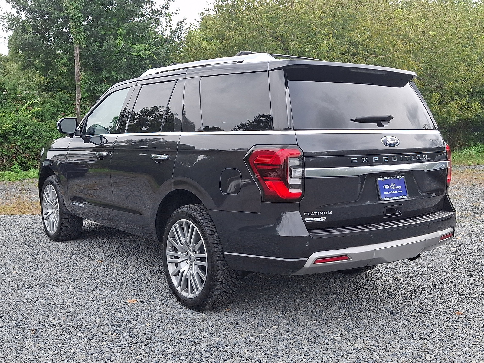 Certified 2023 Ford Expedition Platinum AWD/4WD image 5