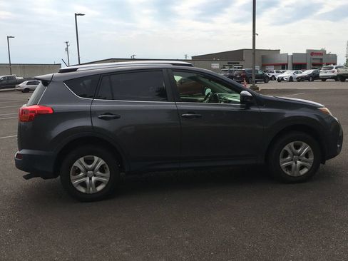 Used 2015 Toyota RAV4 LE AWD/4WD image 4