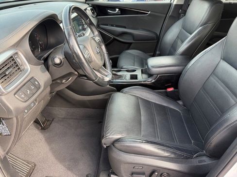 Used 2016 Kia Sorento SX image 10