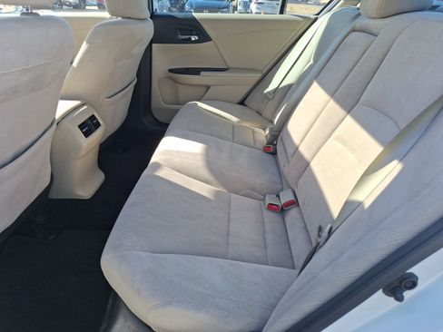 Used 2015 Honda Accord EX image 29