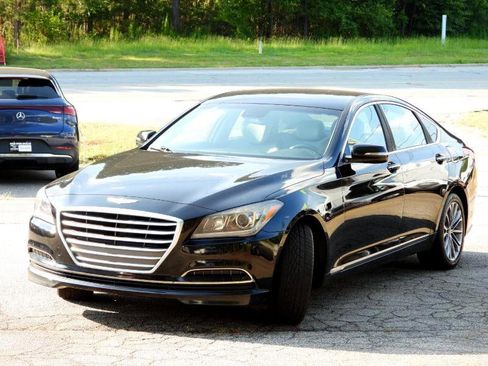 Used 2015 Hyundai Genesis 3.8 image 10
