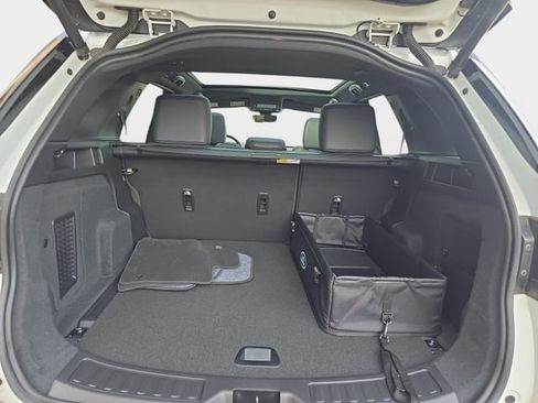 New 2025 Land Rover Discovery Sport Dynamic SE image 22