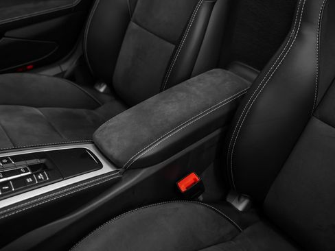 Used 2020 Porsche 718 Boxster Spyder image 38