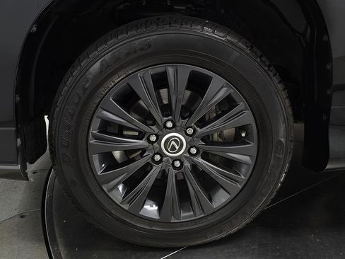 Certified 2022 Lexus GX 460 Luxury w/ Sport Design Package image 13