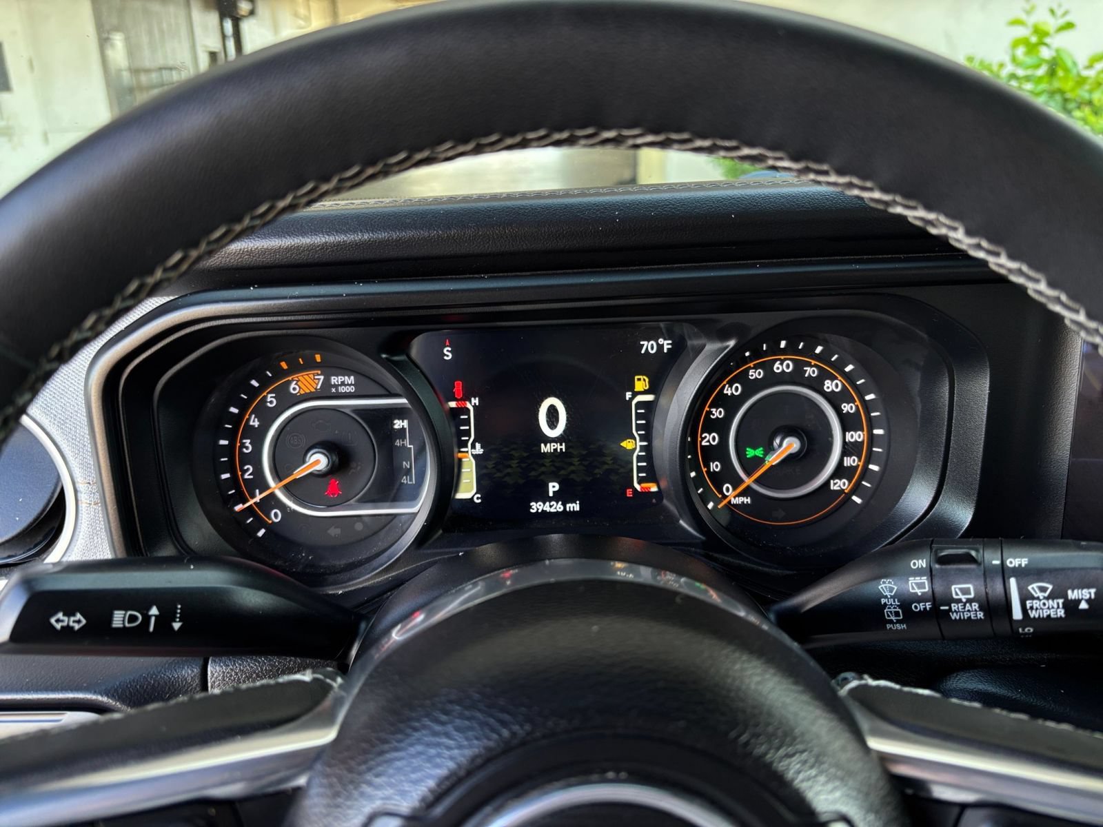 Used 2025 Jeep Wrangler Unlimited Sahara AWD/4WD image 39