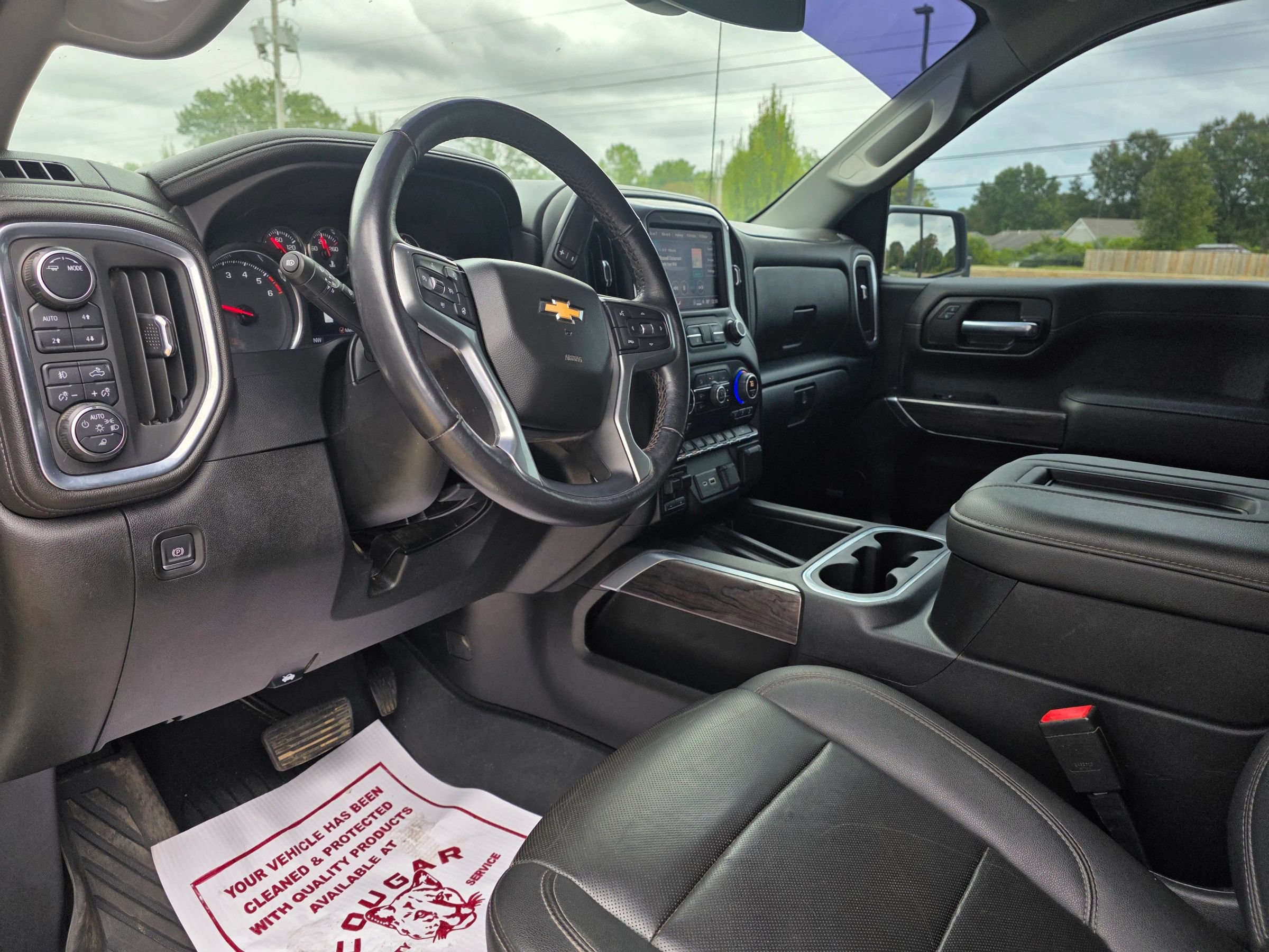 Used 2022 Chevrolet Silverado 1500 LTZ w/ LTZ Premium Package AWD/4WD image 13