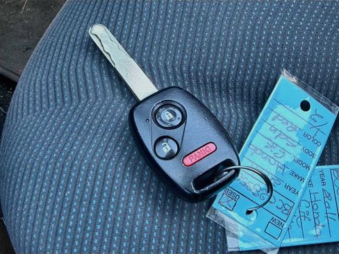 Used 2011 Honda Fit image 32