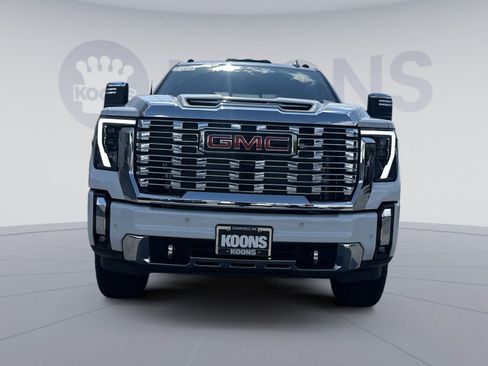New 2026 GMC Sierra 3500 Denali w/ Denali Reserve Package AWD/4WD image 10