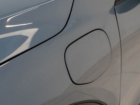 Used 2023 Ford Escape SE image 7