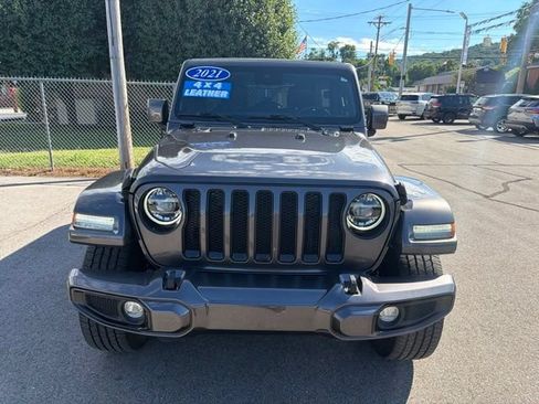 Used 2021 Jeep Wrangler Unlimited Sahara AWD/4WD image 10