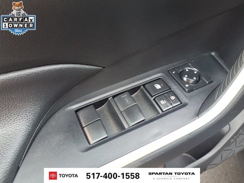 Used 2021 Toyota RAV4 LE FWD image 15
