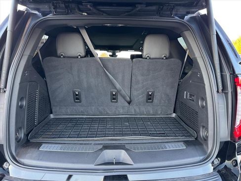 Used 2021 GMC Yukon Denali w/ Denali Premium Package image 10