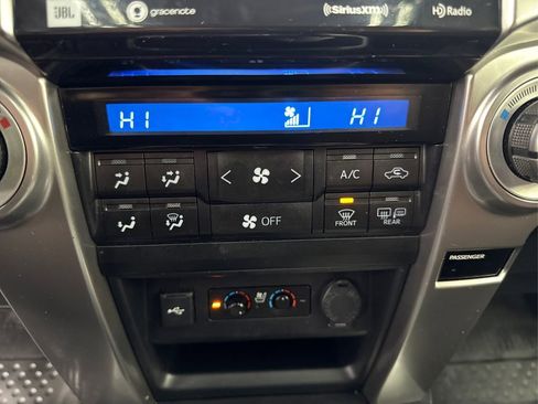 Used 2021 Toyota 4Runner Limited image 30