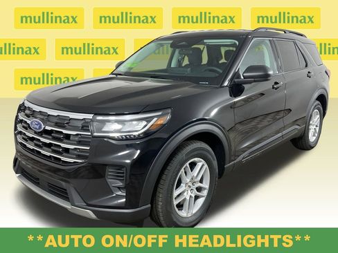New 2026 Ford Explorer Active RWD image 14