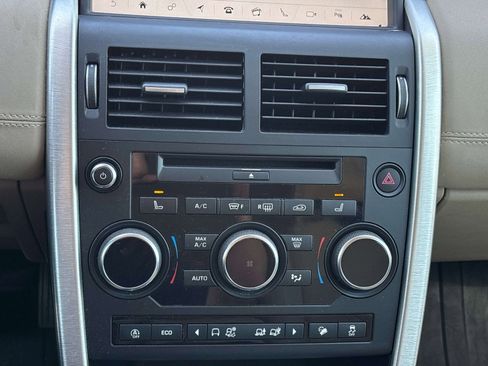 Used 2018 Land Rover Discovery Sport HSE AWD/4WD image 19