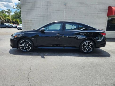 Used 2025 Nissan Sentra SR FWD image 2