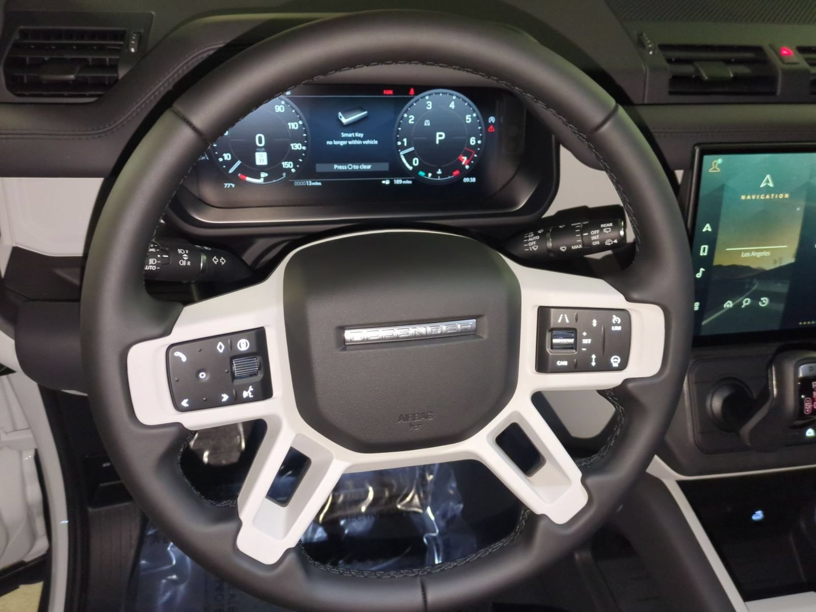 New 2026 Land Rover Defender 110 X-Dynamic SE AWD/4WD image 17