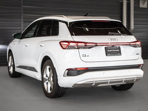 Used 2025 Audi Q4 e-tron Premium Plus w/ Premium Plus AWD/4WD image 2