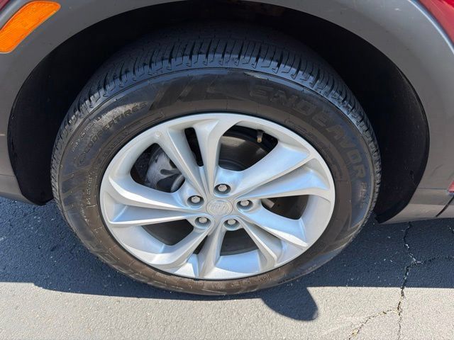Certified 2020 Buick Encore GX Preferred w/ Cold Weather Comfort Package FWD image 10