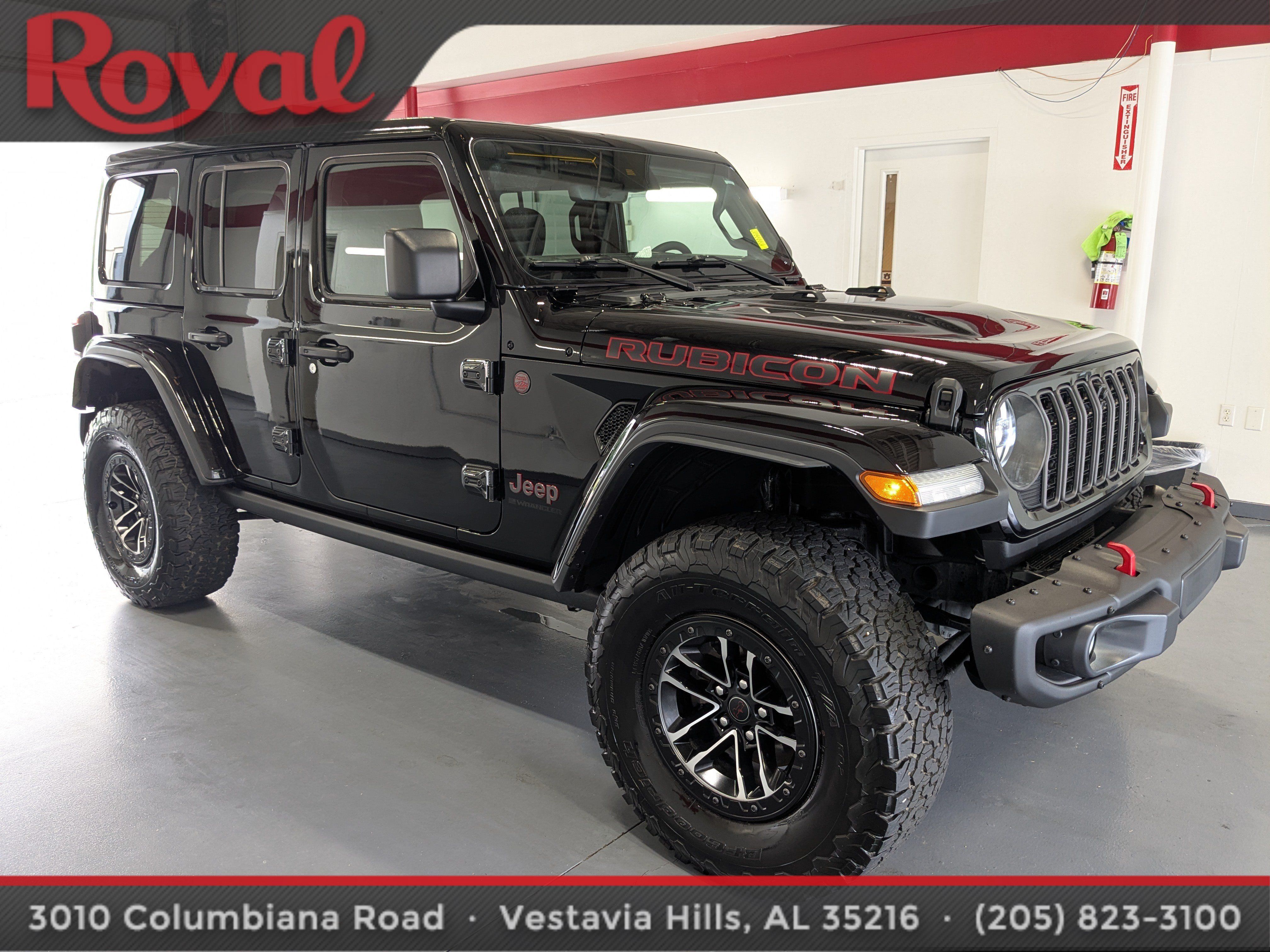 Used 2024 Jeep Wrangler Unlimited Rubicon AWD/4WD image 5