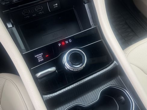 Used 2025 Jeep Grand Cherokee L Limited w/ Luxury Tech Group II AWD/4WD image 25